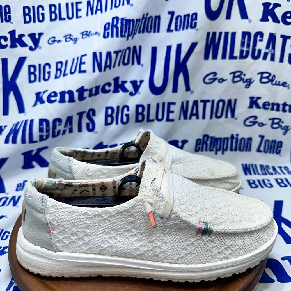 Hey dude women’s size 6